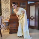 Pavitra Punia Instagram - This saree has my heart ❤️ Thank you @zalfrombenaras And Ankita @connectedforfashion #pavitrapunia #pavitraa #pavitraapuniya