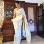 Pavitra Punia Instagram - This saree has my heart ❤️ Thank you @zalfrombenaras And Ankita @connectedforfashion #pavitrapunia #pavitraa #pavitraapuniya
