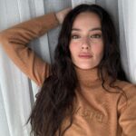Pelin Akil Instagram - En son foto mesaj içerir. Mesajı alan ❤️ koysun 😂 Koşturmacadan kızların ilk kez kayak yaptığı tatilden hiçbişi paylaşmamışım. @swayhotels #reklam Sway Hotels