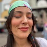 Pelin Akil Instagram - #coldplayamsterdam2023 Like layanların evinin cebinin bereketi artsın inşallah 😂 Styling; @parlaquestyling 😍