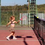 Pelin Akil Instagram - Ağlamıyorum gözüme tenis topu çarptı 🎾 😢🔥 #4yearsold #wta geliyoruz..