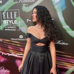 Pelin Akil Instagram - Dün harika bi geceydi, beni dün gece Elle Award’s a hazırlayan beni benden daha çok düşünen tüm arkadaşlarım hepinizi çok seviyorum. Uzun eteğim nasıl da birdenbire party kıyafetine dönüştü bknz son fotoğrafa 😉❤️