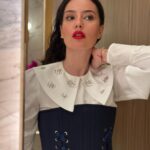 Pelin Akil Instagram - Hepsini siyah beyaz yapmaya gidiyo elim ve zor tutuyorum kendimi? :) Tutmalı mıyım? Siyah beyaz mı? #reklam