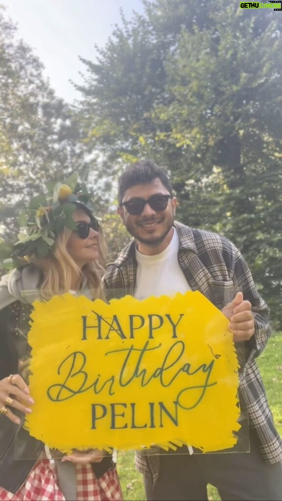 Pelin Karahan Instagram - 39 🎂🥳 Battersea Park London