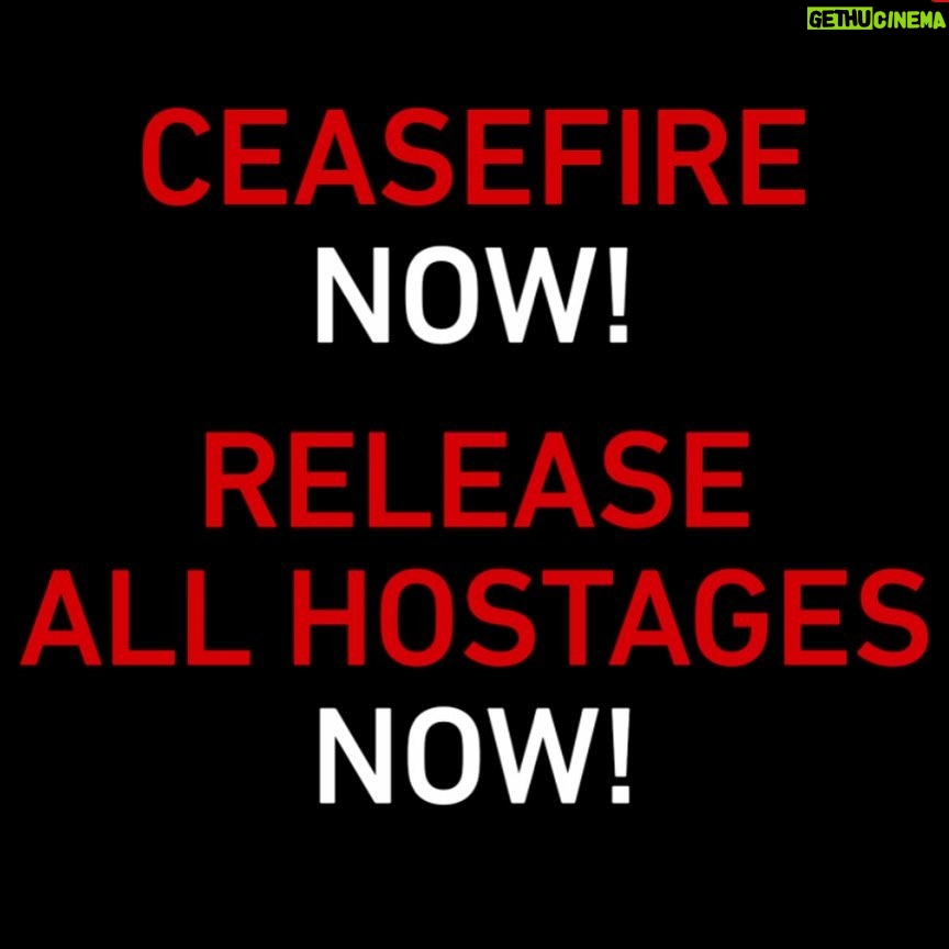 Penélope Cruz Instagram - #ceasefire
