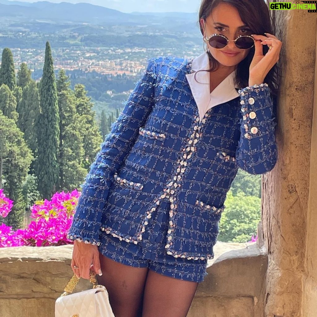 Penélope Cruz Instagram - Yesterday was a magical day for me in Florence with @chanelofficial 💕 More coming soon!