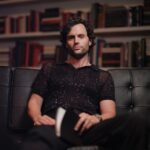 Penn Badgley Instagram - Yes even at a fashion week party—library spirit what #montblanc #montblanclibraryspirit #inspirewriting thank you @montblanc for having me out