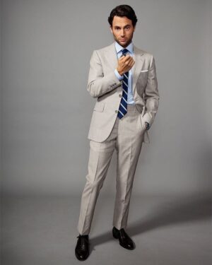 Penn Badgley Instagram - Another one from @robinsonbrooklyn who makes the only suits I own. #bespokesuit #americanmade