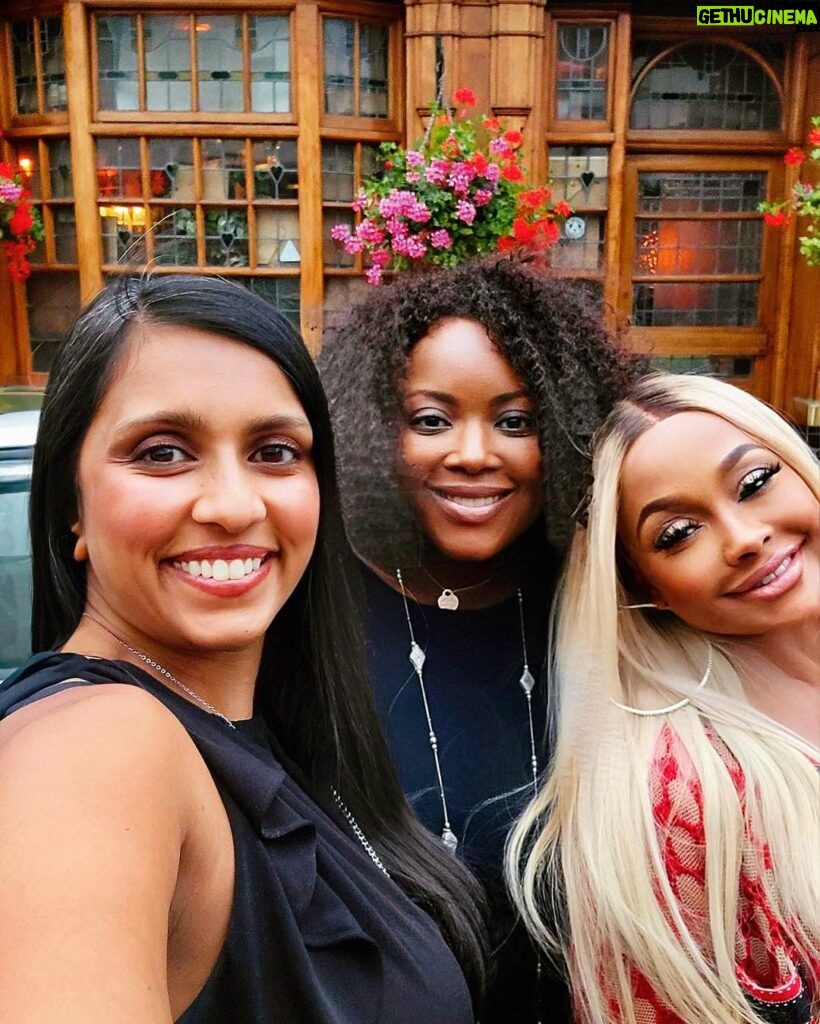 Phaedra Parks Instagram - Live. Love. London. 🇬🇧 📸: @jamesnorthway Churchill Arms Kensington