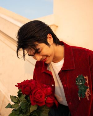 Phakphum Romsaithong Instagram - ,,, Counting down to the #DiorWinter24 show to reveal tomorrow at 3PM CET / 9PM BKK time. ,,,

@Dior

รับชมแฟชั่นโชว์ #DiorWinter24 พร้อมกันวันพรุ่งนี้เวลา 21.00น. (ตามเวลาประเทศไทย)

ติดตามไลฟ์สตรีมมิ่งสดบนเว็บไซต์ Dior.com และ LINE OA @diorcouture