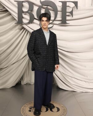 Phakphum Romsaithong Instagram - ,,, Custom-Made By @mrkimjones || Very Cool Look🤘🏻😁 ,,,

.
.
@Dior @BoF
#Dior #BOF500 #