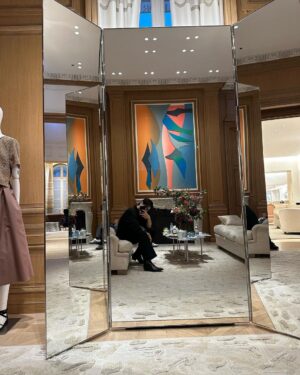 Phakphum Romsaithong Instagram - ,,, After The Show I’ll Go Shoping🕊️ ,,,

ได้เสื้อ Wool Coat ของ Dior ไซส์48 สี Beige ซับข้างในสี Olive กลับมาใช้งาน 1 ตัวถ้วน
ชอบ Long Coat มากๆอยู่แล้ว เจอสีโปรดทั้งคู่อยู่ในชิ้นเดียวกันก็ อดใจไม่ได้จริงๆ 🤪

ใส่แล้วเป็นยังไงบ้างครับ:) ?
.
.
@Dior 
#Dior 
#DiorSS24
#DiorWinter23