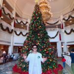 Phakphum Romsaithong Instagram - ,,, Merry X’ Mas นะครับ🌹❄️💚 ,,, . . #MerryXMas2023