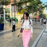 Phantira Pipityakorn Instagram - อยากให้คุณแสกกลางจะได้มีผมข้างๆตลอดเวลา5555555555555555555555.-.