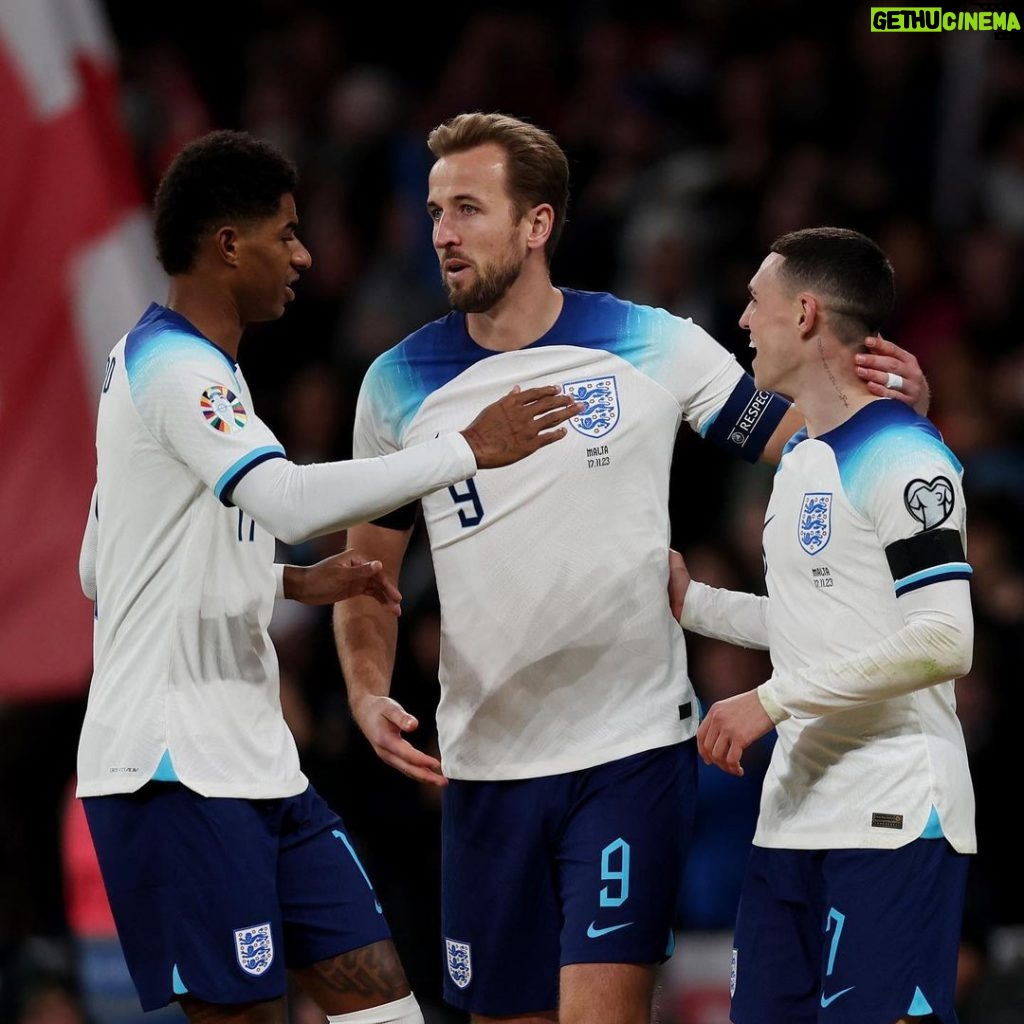 Phil Foden Instagram - Another win at Wembley with a special tribute to Sir Bobby 🏴󠁧󠁢󠁥󠁮󠁧󠁿❤️ Wembley Stadium