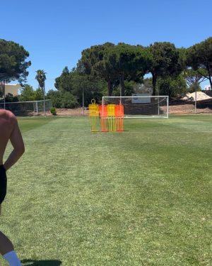 Phil Foden Instagram - Working hard ⚽️ @marcusrashford It’s all love until the season starts😎🤝