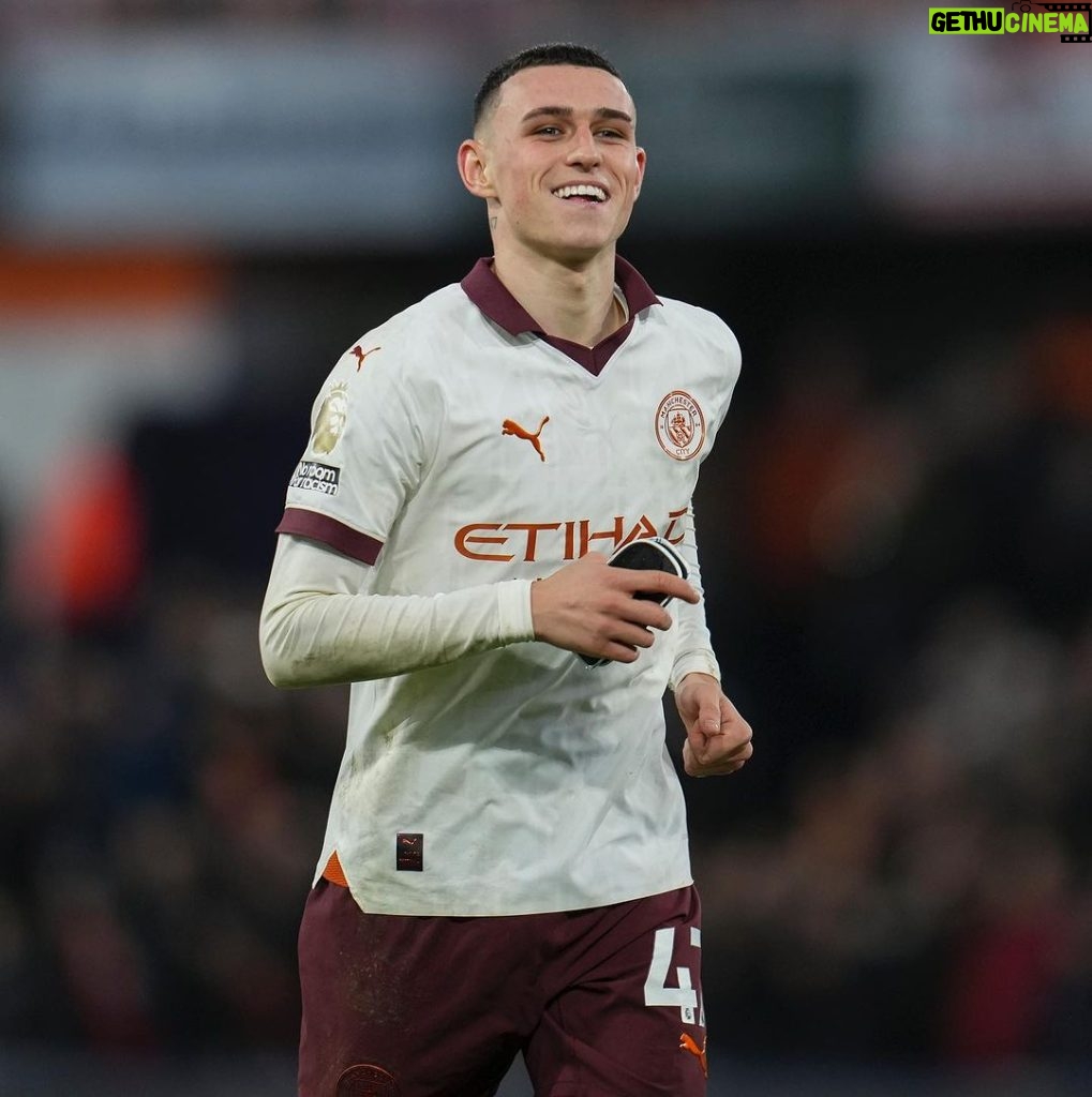 Phil Foden Instagram - Had to work hard for those three points! 💪🏻 Come onnnnn! Kenilworth Road Stadium