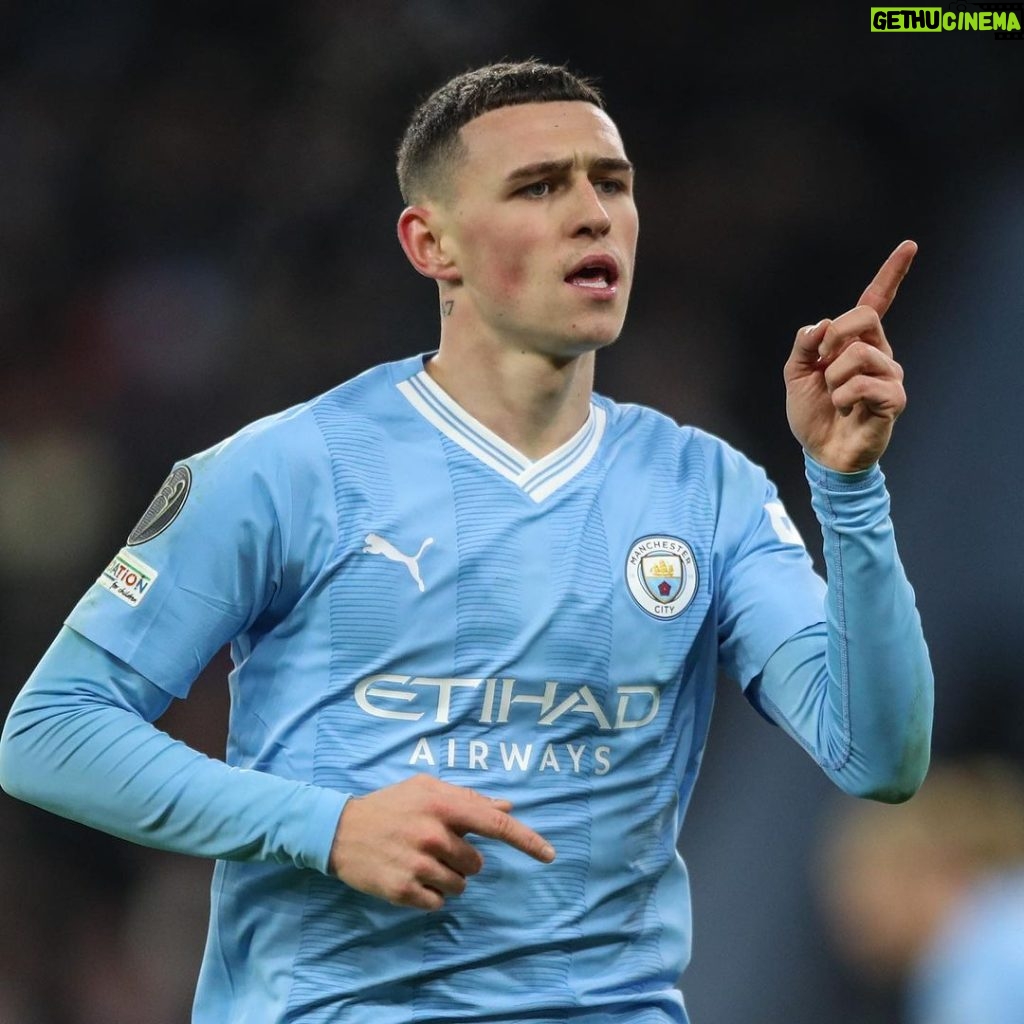 Phil Foden Instagram - Class night in the Champions League 👌🏻 We never give up 👊🏻🔵 Etihad Stadium