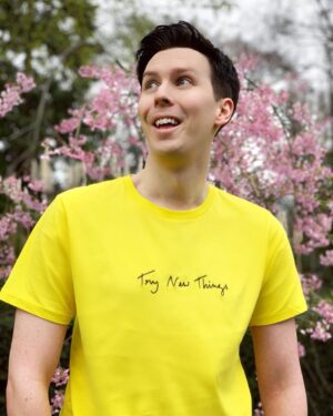 Phil Lester Instagram - NEW MERCH! 💙💛🖤🐶
amazingphilshop.com

USA: us.amazingphilshop.com
AUSTRALIA au.amazingphilshop.com