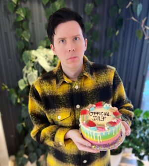 Phil Lester Instagram - okay Dan is now officially banned from ordering the birthday cake

dilf more like CAKE I’d like to EAT am I right #cile
