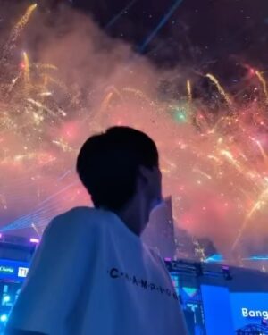 Phuwin Tangsakyuen Instagram - heres to 2024
📸 @tawan_v