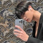 Phuwin Tangsakyuen Instagram – mirror mirror on the wall