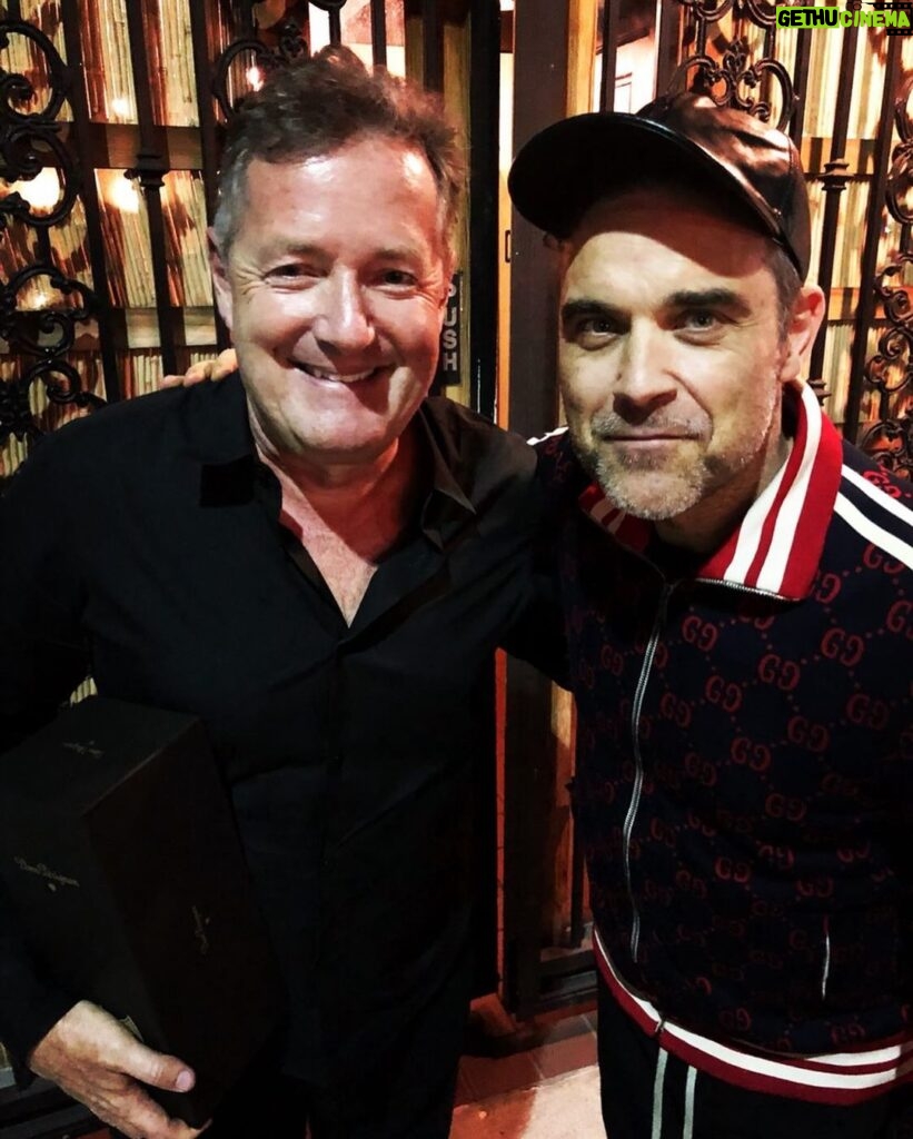 Piers Morgan Instagram - Happy 50th Birthday @robbiewilliams ! Great entertainer, great bloke.