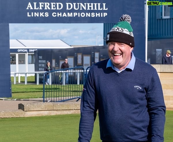 Piers Morgan Instagram - The face of a man who can’t believe how lucky he is to be playing in the world’s best pro-am golf tournament… Can’t wait to get started in the @dunhilllinks tomorrow, playing with football superstar @garethbale11 at Carnoustie. As with everything, what I lack in technique I’ll make up for with enthusiasm… 🏌‍♂ Old Course at St Andrews