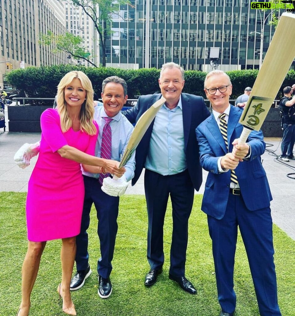 Piers Morgan Instagram - Teaching America cricket.. 🏏 Manhattan, New York