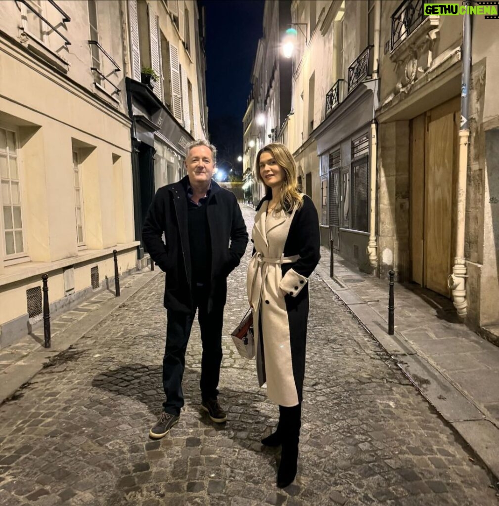 Piers Morgan Instagram - Cobbled street chic. #ParisFashionWeek 🇫🇷 Paris, France