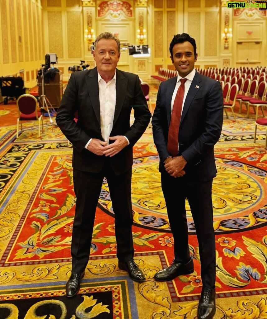 Piers Morgan Instagram - UPDATE: He’s the dynamic young tycoon who wants to be President of the United States. I flew to Las Vegas to grill @vivekgramaswamy about Israel/Palestine, Ukraine, China,Trump, guns, love & marriage. Our combative conversation airs tomorrow on @piersmorganuncensored Las Vegas, Nevada