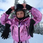 Pietra Quintela Instagram – Penelope Charmosa versão ski; 😚🎀💅🏼🩷👱🏻‍♀️ 
(Sim, fui da praia pra neve) Deer Valley Mountain