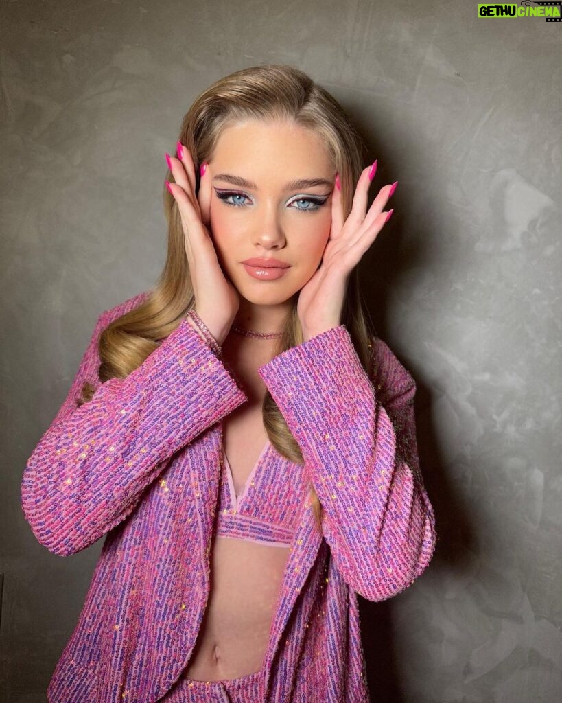 Pietra Quintela Instagram - hi Barbie! 👋🏻🩷🎀👄