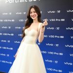 Pimchanok Luevisadpaibul Instagram – vivo ประเทศไทย ฉลองครบรอบ 10 ปี ยกระดับความโปรไปกับ vivo V30 5G และ V30 Pro 5G ที่จัดเต็มด้วยกล้อง ZEISS ทั้ง 3 เลนส์ พร้อมดีไซน์สุดพรีเมี่ยม ช่วยถ่ายภาพพอร์ตเทรตได้เทพเกินคน👼🏻💙

🌟เป็นเจ้าของ vivo V30 5G ได้แล้ววันนี้ ในราคาเริ่มต้นเพียง 14,999.-
💫และจอง vivo V30 Pro 5G ล่วงหน้าและรับเครื่องก่อนใครแล้ว ในราคาเพียง 19,999.-

#vivoV305G #vivoV30Pro5G #vivoครบรอบ10ปี