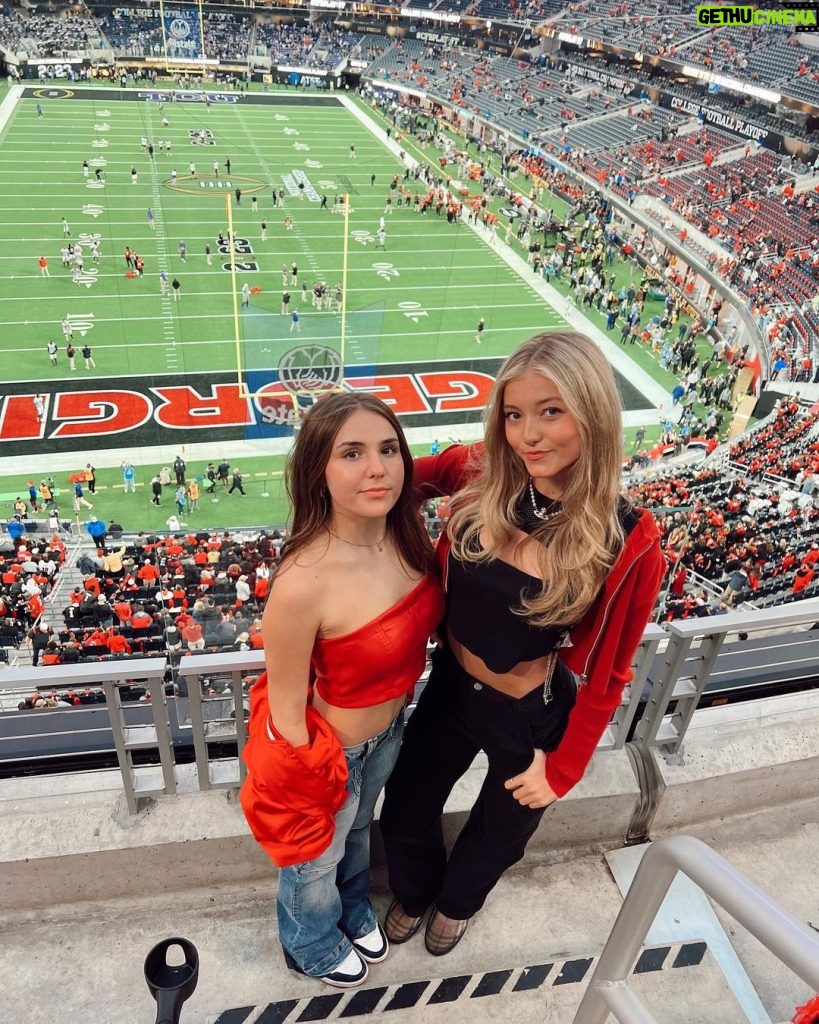 Piper Rockelle Instagram - go dawgs 🏈🏟📣 #cfbplayoff SoFi Stadium