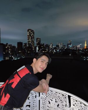 Pirapat Watthanasetsiri Instagram - 😶‍🌫️ cr. @mixxiw