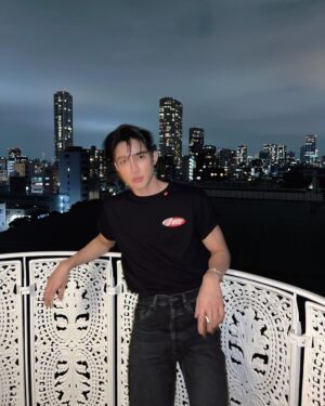 Pirapat Watthanasetsiri Instagram - 😶‍🌫️ cr. @mixxiw