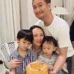 Pitchanart Sakakorn Instagram - Happy B Fam ♥️🎂🫶🏻🎉 กินข้าวเป่าเค้กที่บ้านตลอดทั้งเดือนนี้! @big_akarawatt @boss_nattanee @thebank_ros 🎂🎂🎂