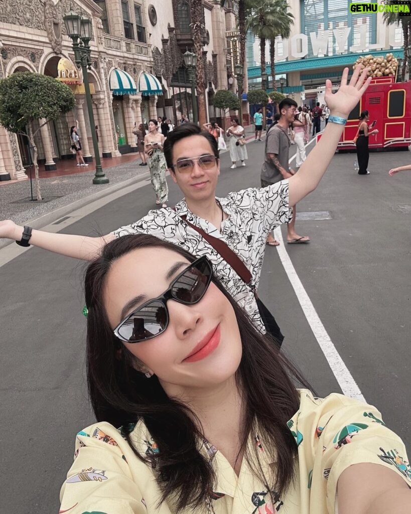 Pitchanart Sakakorn Instagram - #วันว่างของนางแบบ #ก็ว่าจะไม่รัก Universal Studios Singapore