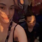 Pitchanart Sakakorn Instagram - ผัวที่ดี คือผัวคนนี้แหละ!♥️ แต่งงานมาครบ3 เดือนละค่า Happy 3 Month Anniversary.👰🏻‍♀️💍🎉 ขอบคุณสามีที่น่ารักมากๆในเกือบทุกวัน ไม่สบายพาไปหาหมอ อยากดูคอนก็พาไป ช่วยเลี้ยงหมา เลี้ยงหลาน มีของขวัญให้ในทุกวันสำคัญ อดทนแม้ในวันที่เราไม่น่ารัก ขอให้สามีน่ารักแบบนี้ตลอดไปเลยน้า รักๆค่ะ♥️🫶🏻😘 @big_akarawatt ปล.ให้ภาพเล่าเรื่ิอง #วันอวดหลัว #ก็ว่าจะไม่รัก