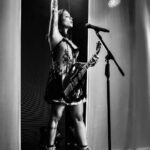 Pitty Instagram - tava lindo, aquela saudade do RJ, energia absurda. geral pertinho e cantando alto, vibrando junto, obrigada! infelizmente, pelo volume de chuva absurdo e pelo impacto causado na parte técnica tivemos que encerrar 15 minutos antes do previsto. a segurança de vocês é mais importante do que qualquer coisa pra nós. ✊💜 fiz questão de falar ao vivo, reitero aqui. ate jah, amores #ACNXX 📸 @stephaniexhahne