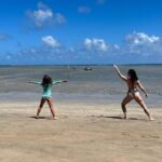 Pitty Instagram - dump despedida das mini-férias pra cair na estrada novamente, com a bença de todo sal do mar 🌊 🧜‍♀️