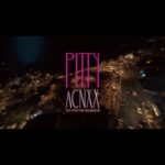 Pitty Instagram - 🔊 vem muito aí! 🔊 registro oficial do show incrível filmado no Rio Vermelho, em Salvador, no final do ano passado. 🎸💜 #ACNXXAoVivoEmSalvador Salvador, Bahia