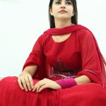Piyanka Mongia Instagram - ग्रह हवन 🌹 SWIPE LEFT👈🏻 . . . #picoftheday #piyankamongia #piyanka_mongia #piyankamongia #keepsupporting #keepgoing #keepsmiling #keeploving #keepmotivating #kbye #picoftheday #pictureoftheday #punjab #ethnicwear #ethnic #traditional #traditionalwear