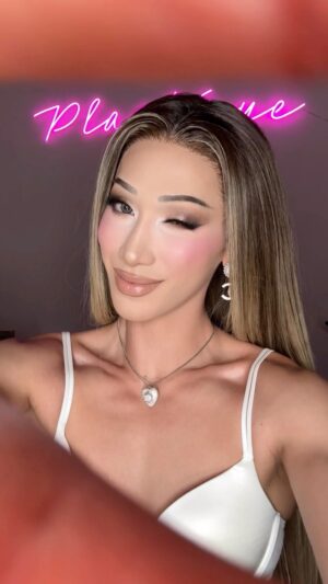 Plastique Tiara Instagram - 🧧#dragqueen #transformation