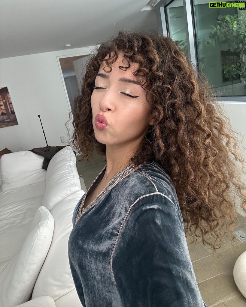 Pokimane Instagram - eid mubarak 🌙🤍!