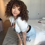 Pokimane Instagram - curls for the girls 🫶🏻