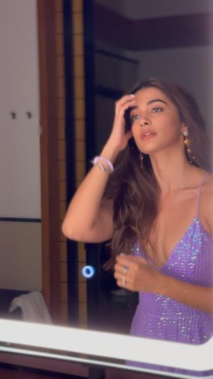 Pooja Hegde Instagram - 🦄 🌟