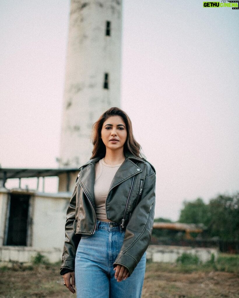 Poonam Rajput Instagram - she has this infectious energy that makes you want to run next to her, she belonged to no one but herself & to anyone that was yet understand themselves, found the missing pieces in her presence. 🙃 Team: Shot by @bharat_rawail Styled by @stylistshikhar Hair @nargis9052 Make up @sahil_anand_arora