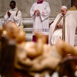 Pope Francis Instagram - EN: The Magi set out to seek God, and they found a child of flesh and bone. ES: Los Magos buscan a Dios y encuentran un Niño en carne y hueso. PT: Os Magos procuram Deus, e encontram um Menino de carne e osso. IT: I Magi cercano Dio e trovano un Bambino in carne e ossa. FR: Les Mages cherchent Dieu et trouvent un Enfant en chair et en os. DE: Die Sterndeuter suchen Gott und finden ein leibhaftiges Kind. PL: Mędrcy szukają Boga i znajdują Dzieciątko w ciele i krwi. Basilica di San Pietro in Vaticano